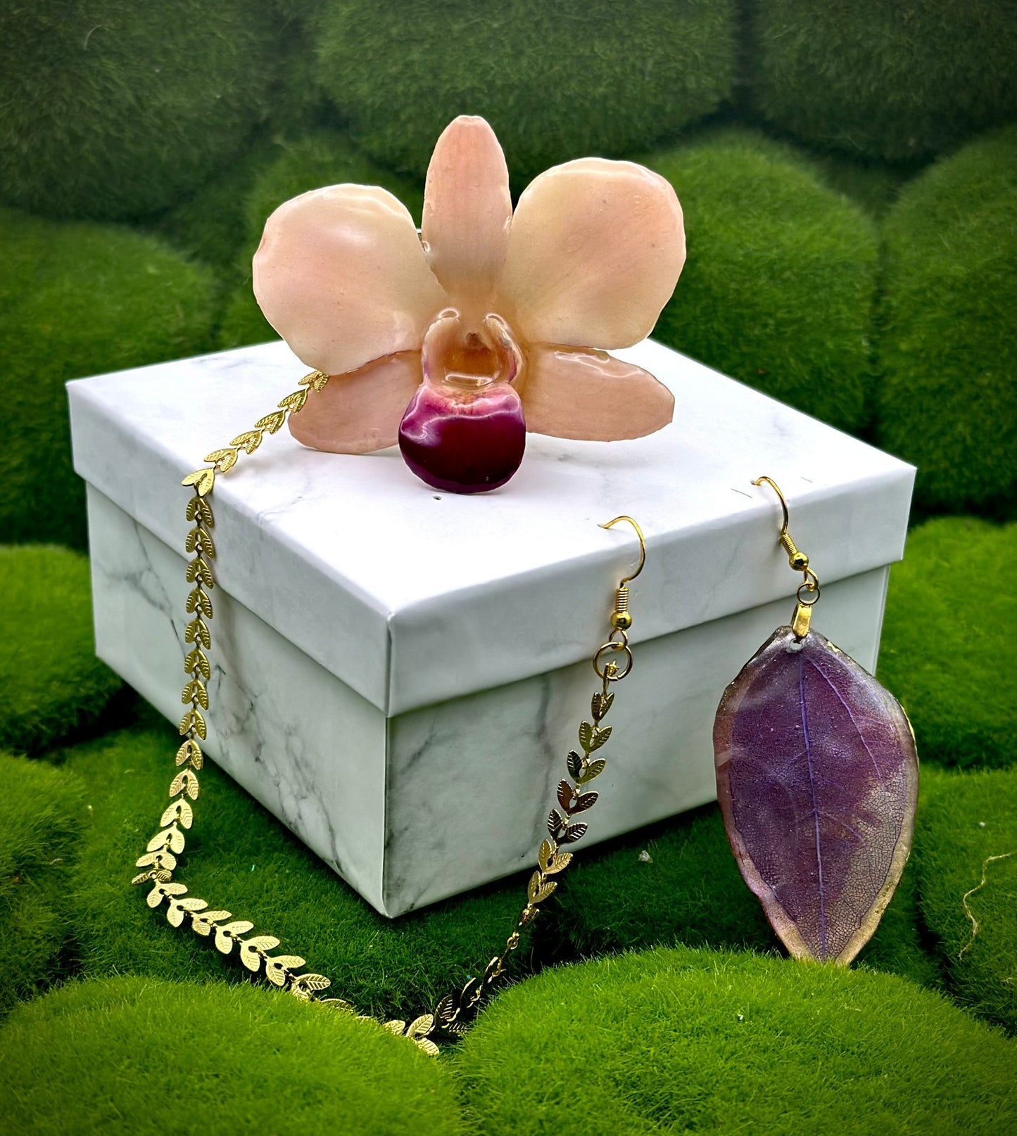 Cream LUCY "DENDROBIUM" ORCHID